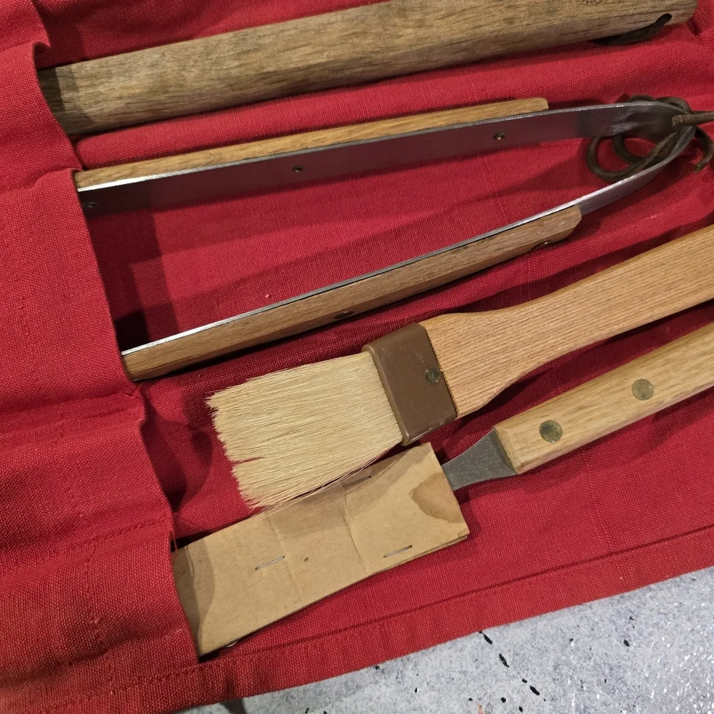 Vintage Marlboro Grilling Accessories Set